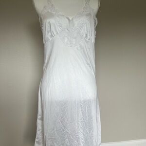Elegant White Lace Chemise
